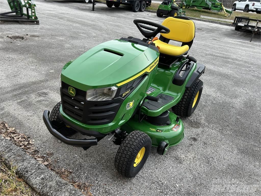 John Deere S240 소형 트랙터