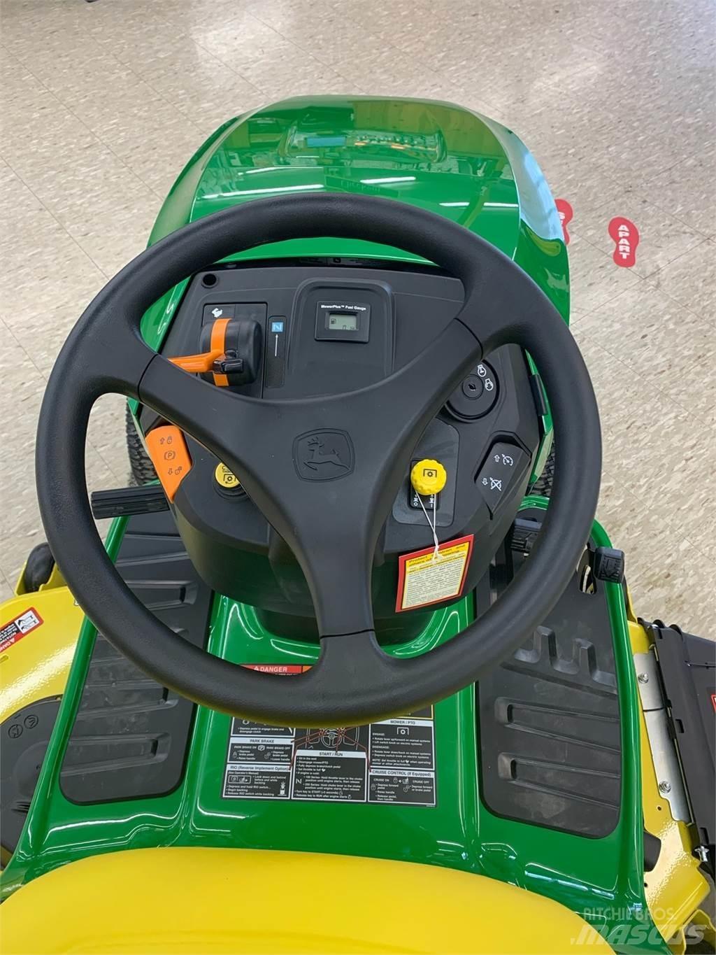 John Deere S240 소형 트랙터