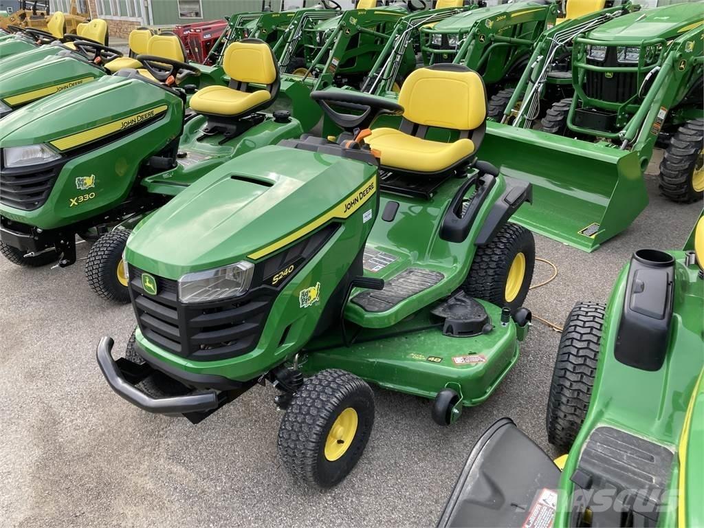 John Deere S240 소형 트랙터