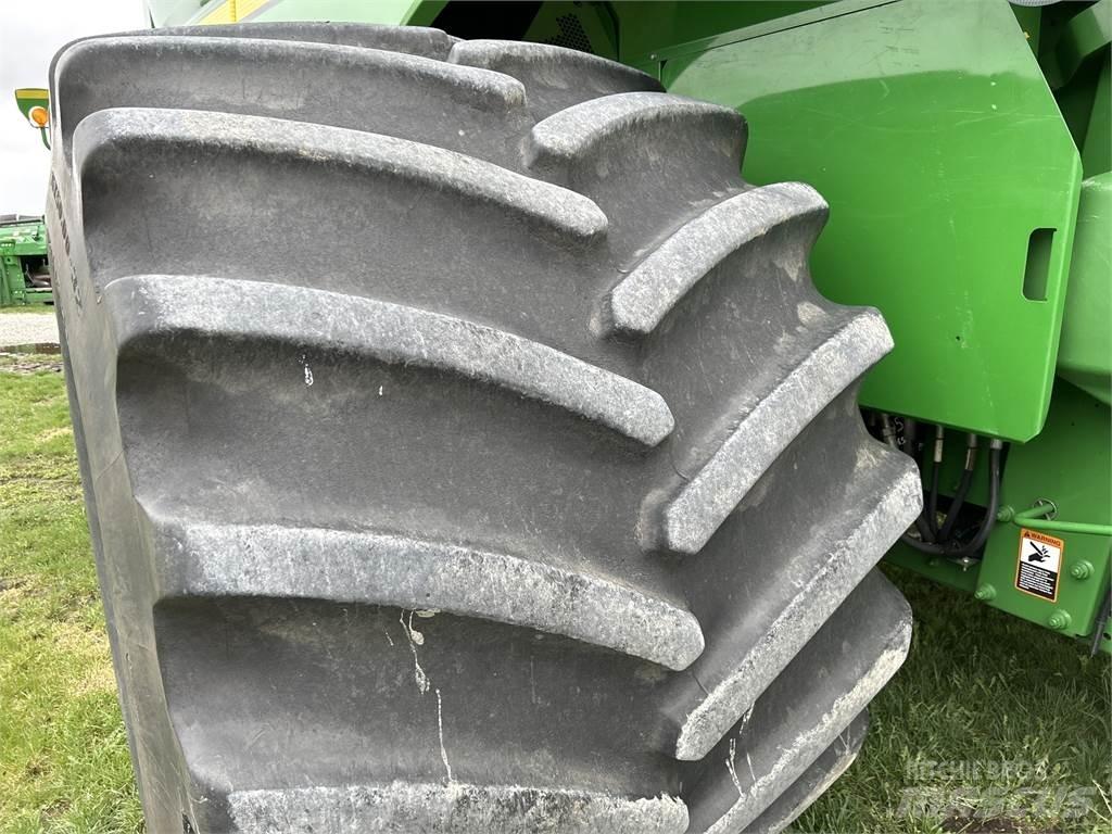 John Deere S680 콤바인 수확기