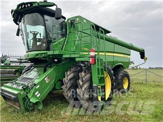 John Deere S680 콤바인 수확기