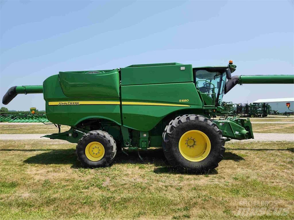 John Deere S680 콤바인 수확기