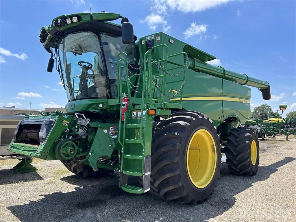 John Deere S790 콤바인 수확기
