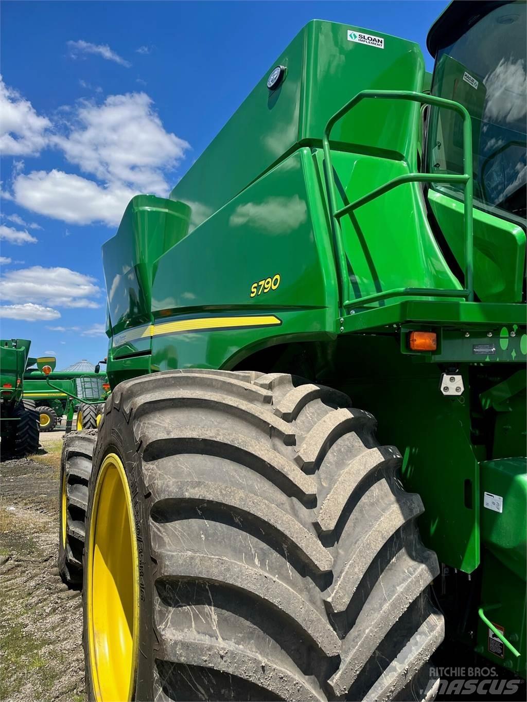John Deere S790 콤바인 수확기