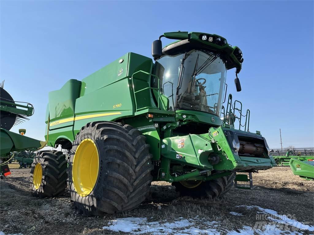 John Deere S790 콤바인 수확기