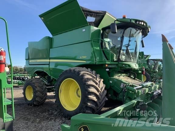 John Deere S790 콤바인 수확기