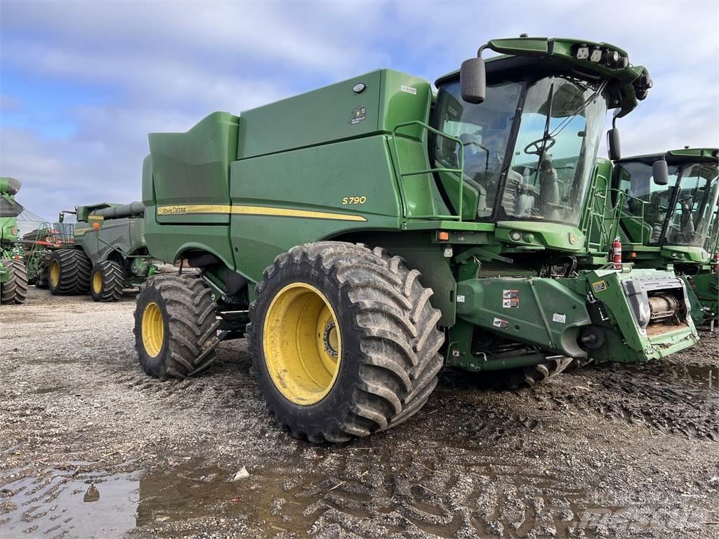 John Deere S790 콤바인 수확기