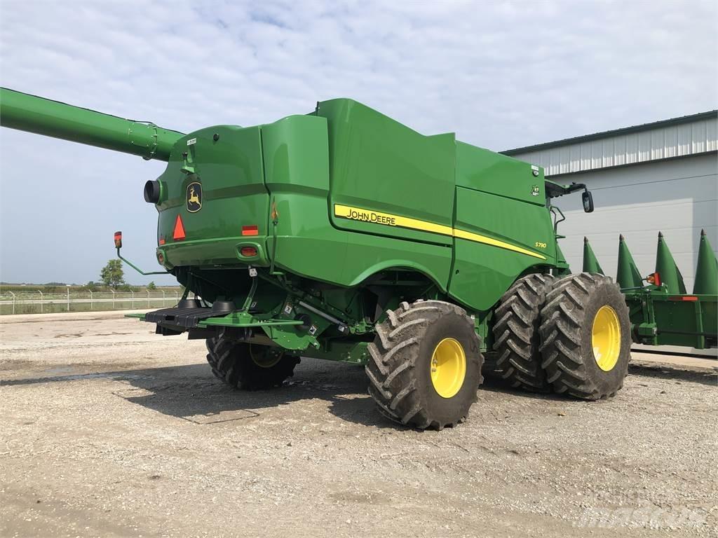 John Deere S790 콤바인 수확기
