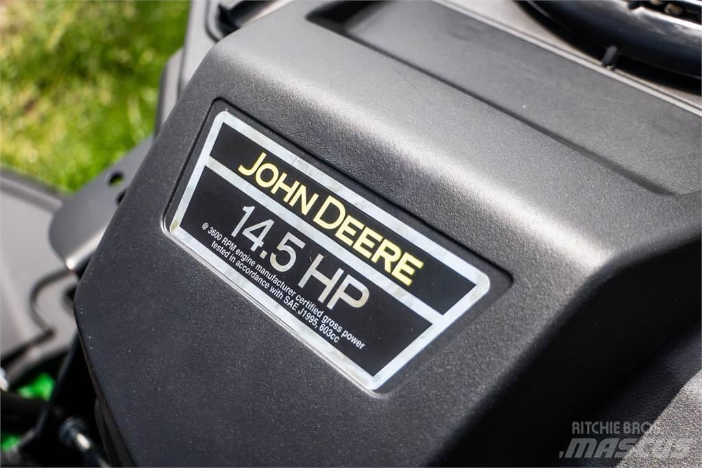 John Deere W36R 밀면서 전진하는 잔디깎기
