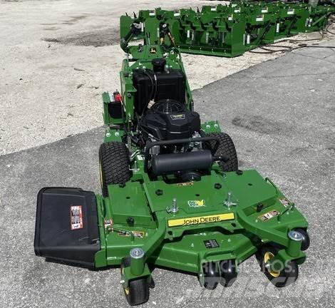 John Deere W48R 밀면서 전진하는 잔디깎기
