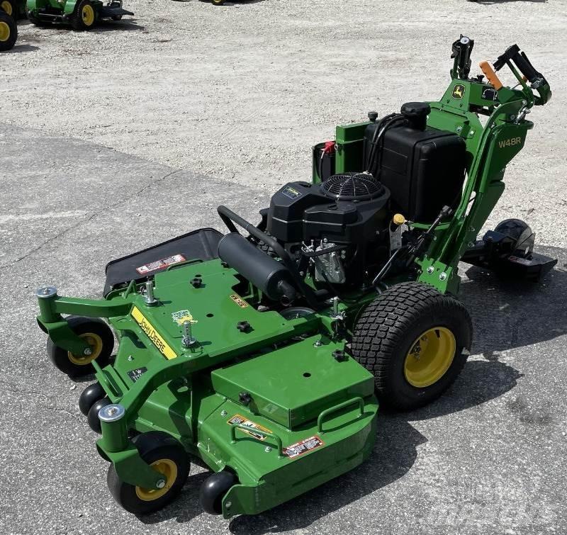 John Deere W48R 밀면서 전진하는 잔디깎기
