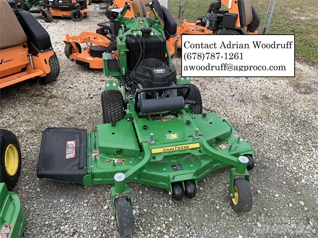 John Deere W52R 밀면서 전진하는 잔디깎기