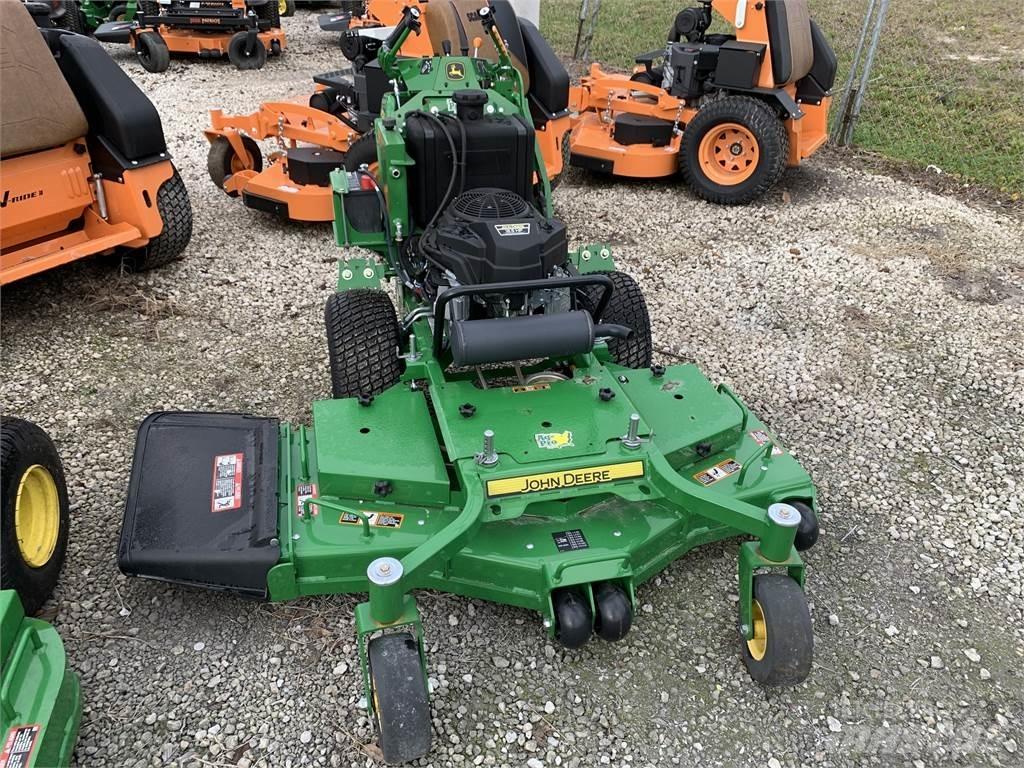 John Deere W52R 밀면서 전진하는 잔디깎기