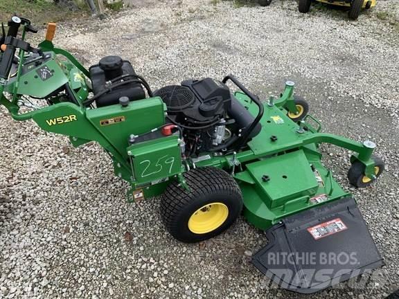 John Deere W52R 밀면서 전진하는 잔디깎기