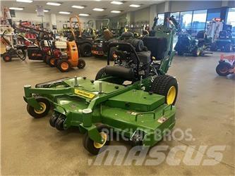 John Deere W61R 밀면서 전진하는 잔디깎기
