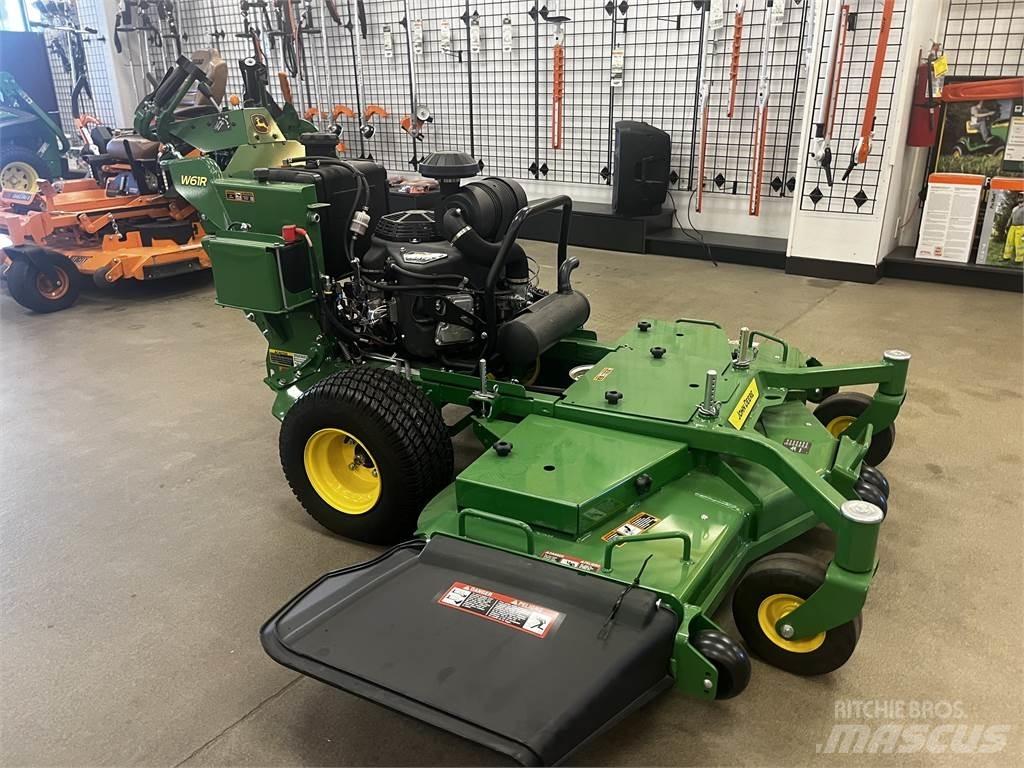 John Deere W61R 밀면서 전진하는 잔디깎기