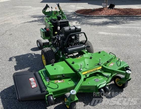 John Deere W61R 밀면서 전진하는 잔디깎기