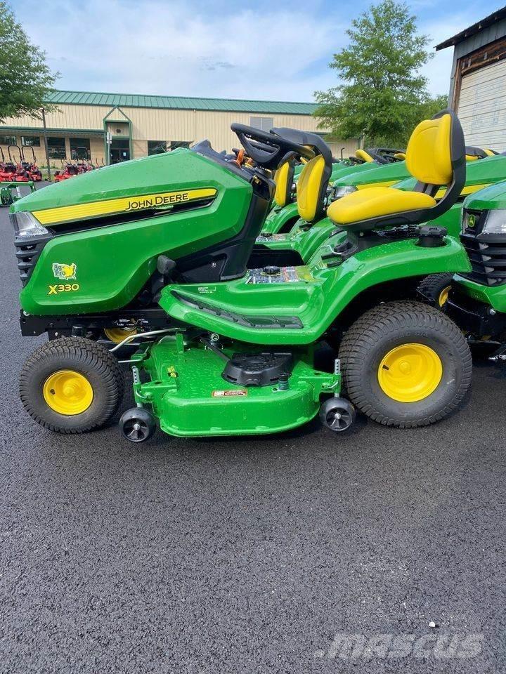 John Deere X330 소형 트랙터