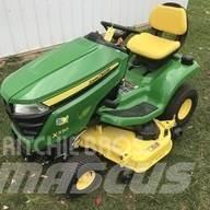John Deere X330 소형 트랙터