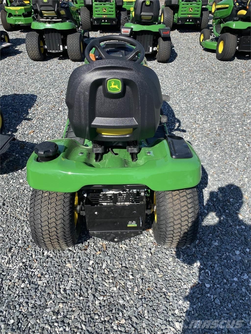 John Deere X330 소형 트랙터