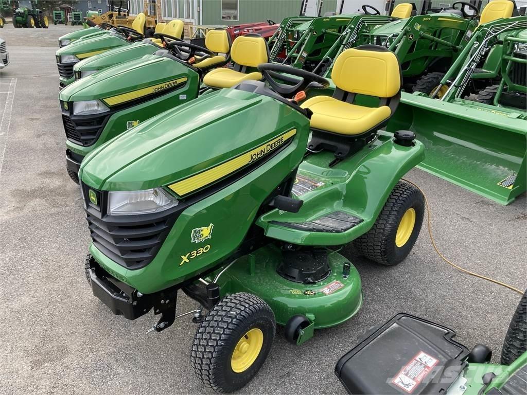 John Deere X330 소형 트랙터