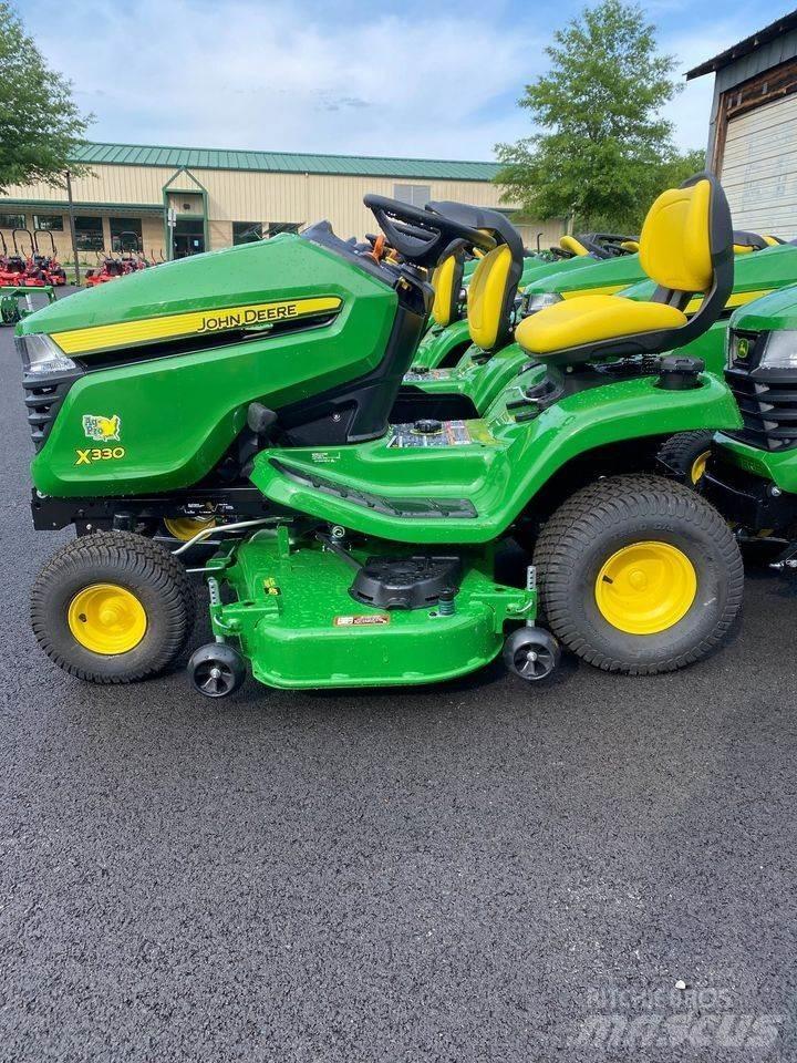 John Deere X330 소형 트랙터