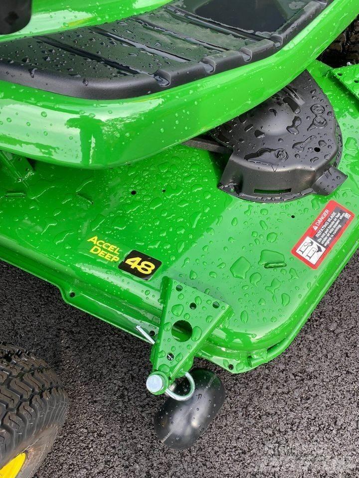 John Deere X330 소형 트랙터