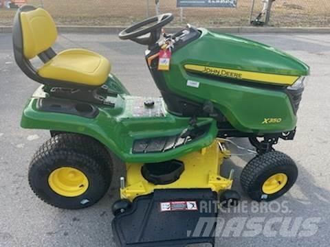 John Deere X350 소형 트랙터