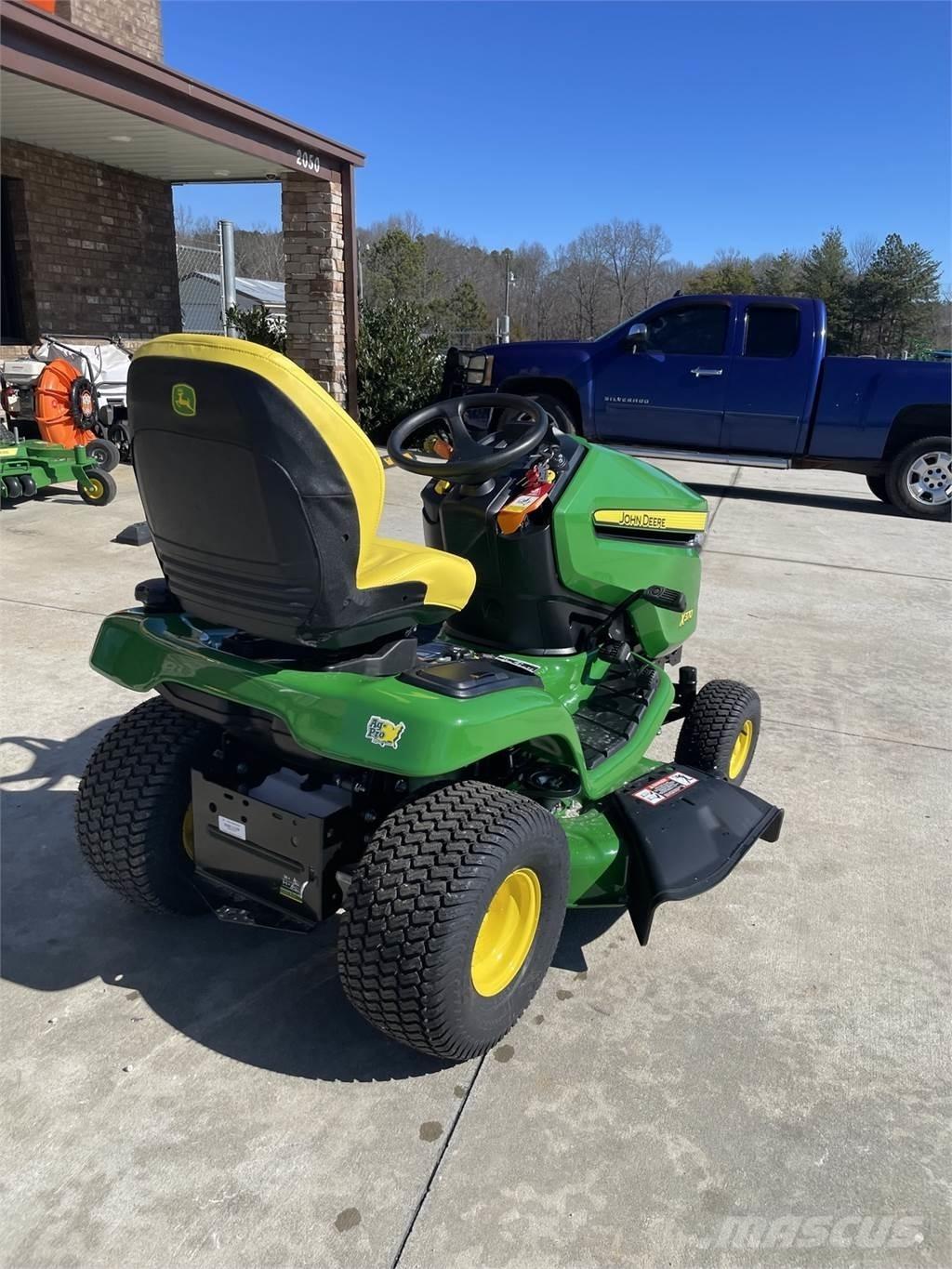 John Deere X370 소형 트랙터