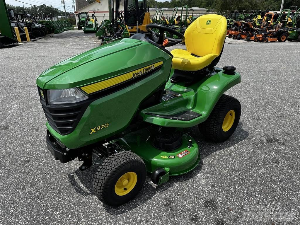 John Deere X370 소형 트랙터