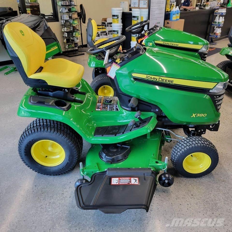 John Deere X380 소형 트랙터