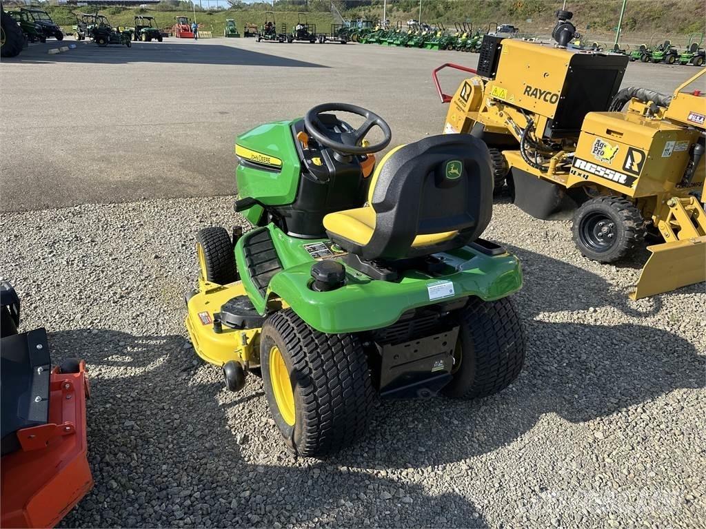 John Deere x380 소형 트랙터