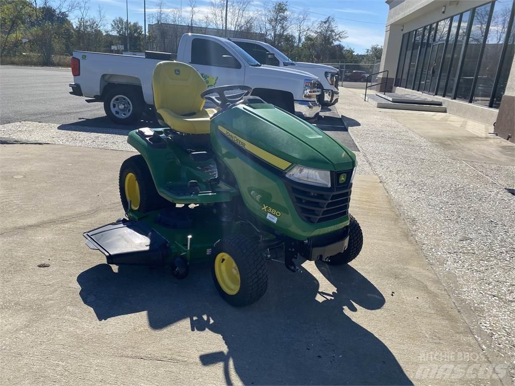John Deere X380 소형 트랙터
