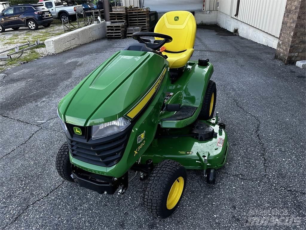 John Deere X380 소형 트랙터