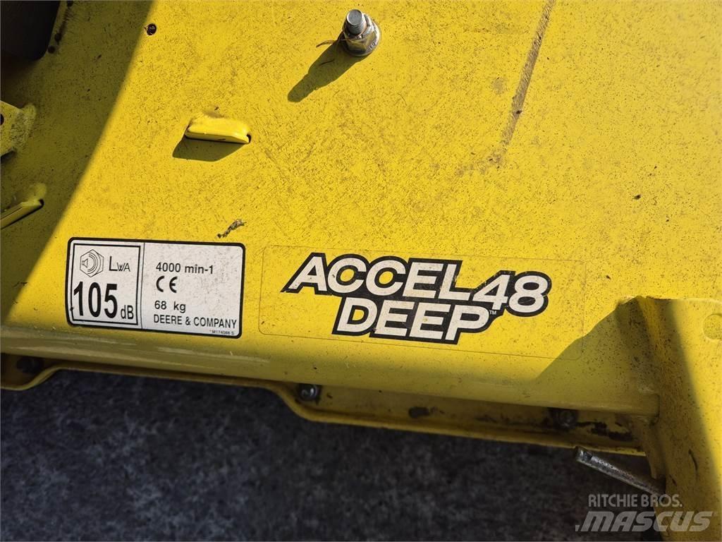 John Deere X380 소형 트랙터