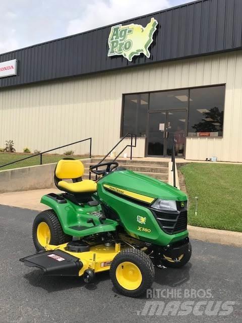 John Deere X380 소형 트랙터