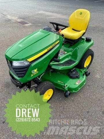 John Deere X380 소형 트랙터