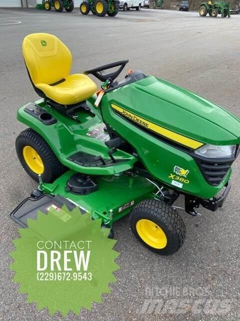 John Deere X380 소형 트랙터