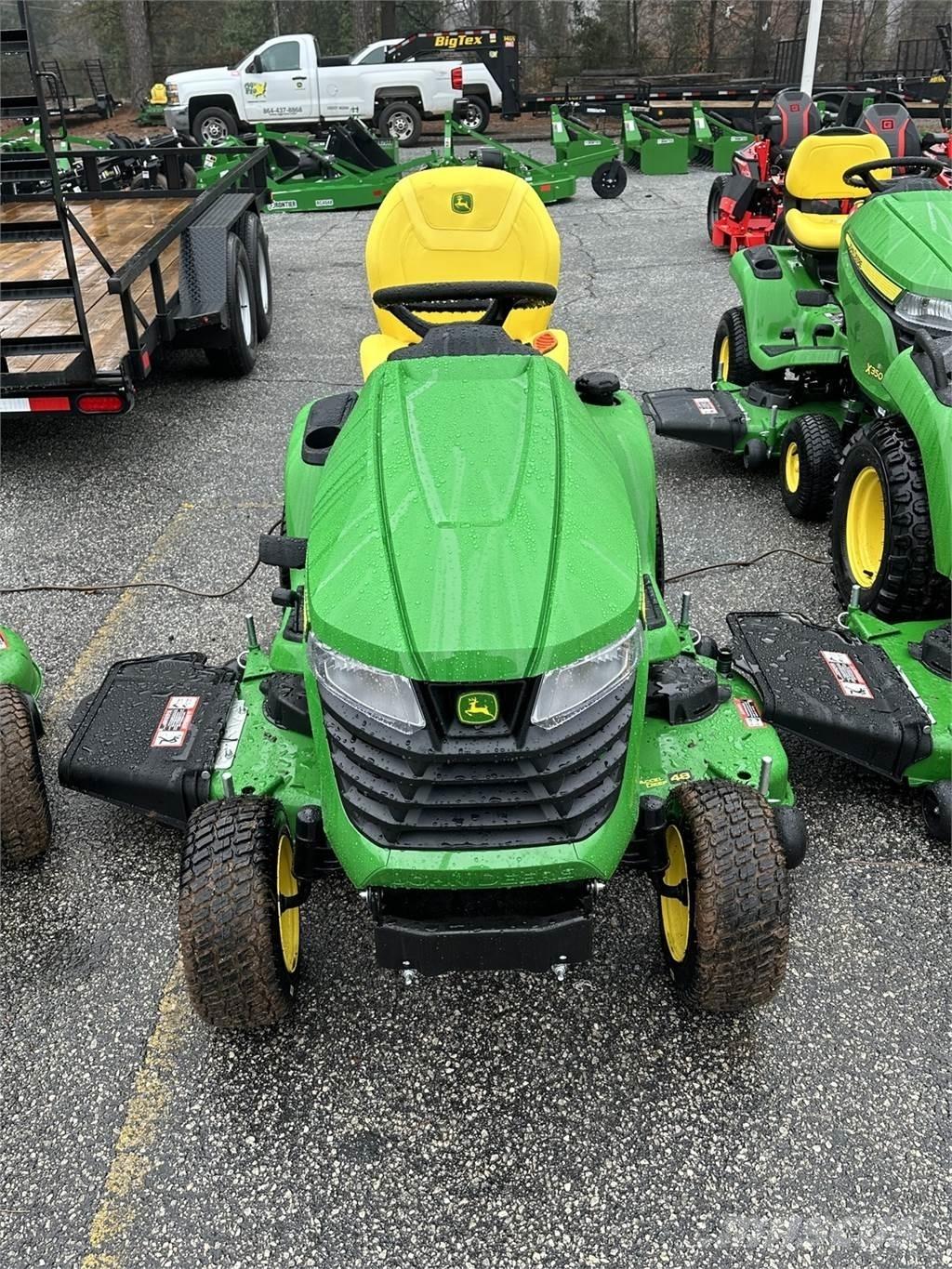 John Deere X390 소형 트랙터