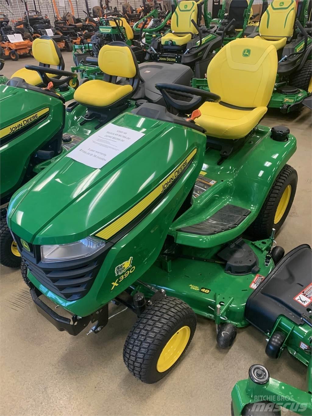 John Deere X390 소형 트랙터