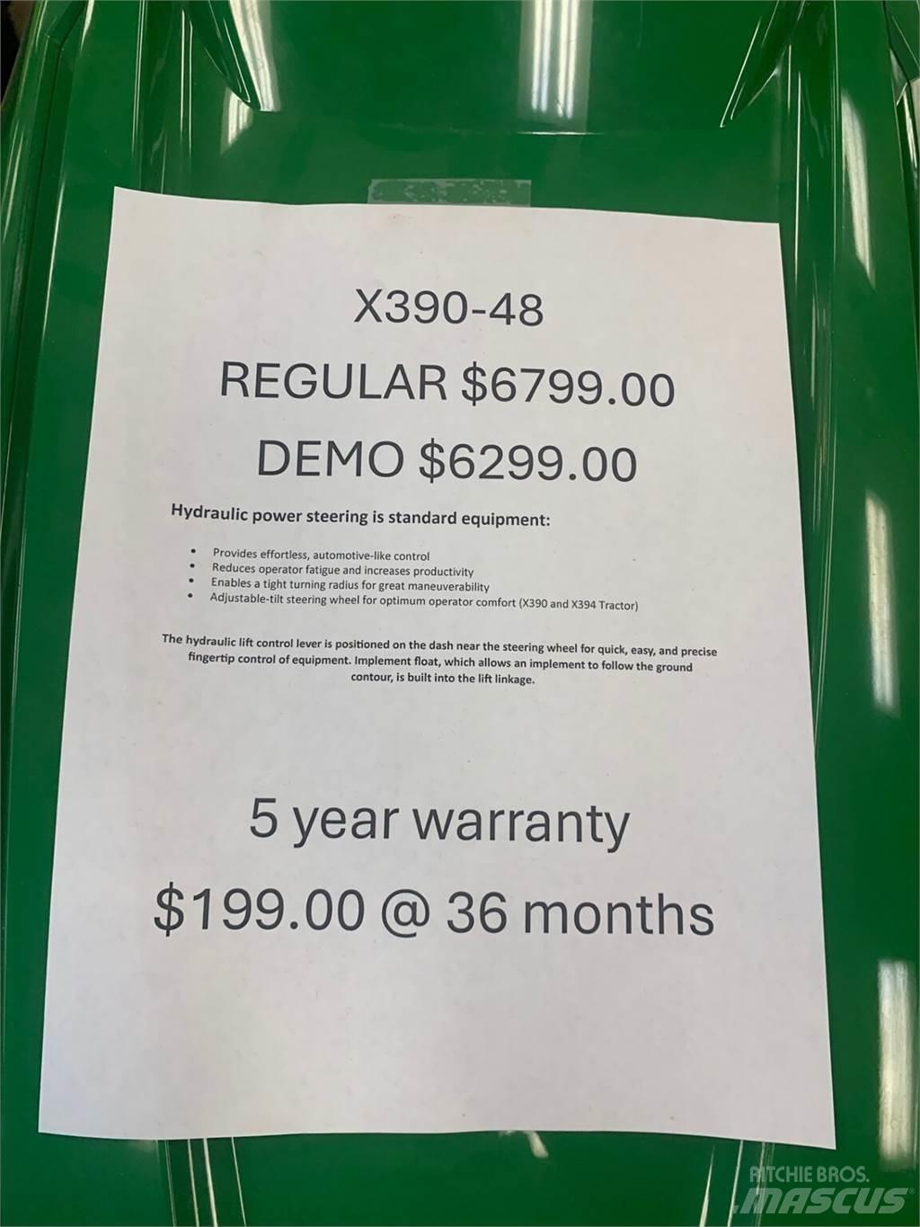 John Deere X390 소형 트랙터