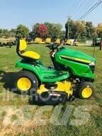 John Deere X390 소형 트랙터