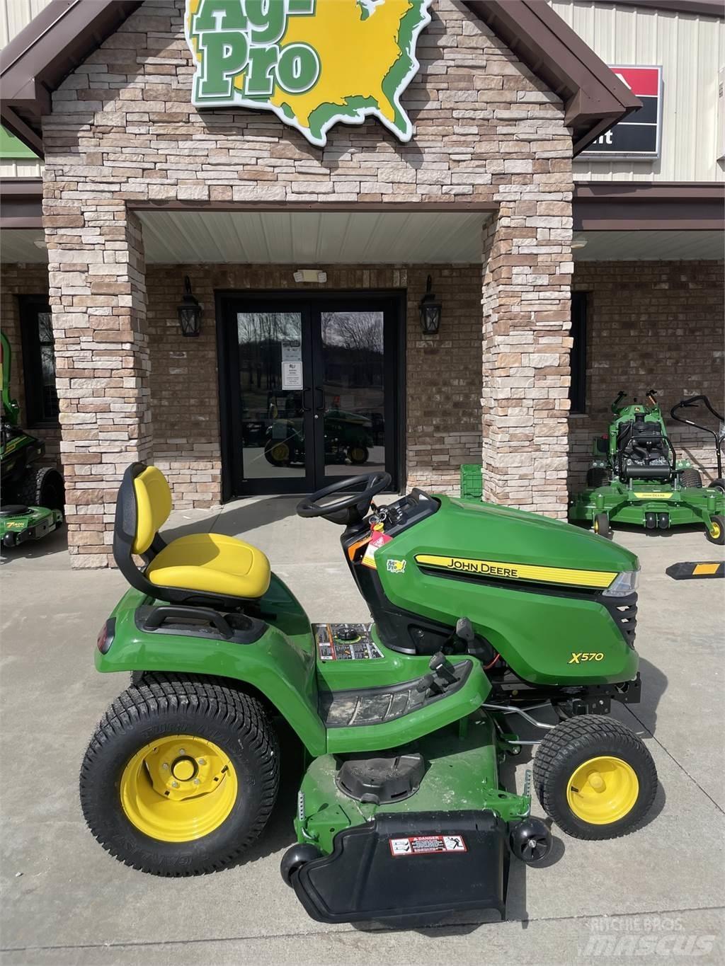 John Deere X570 소형 트랙터