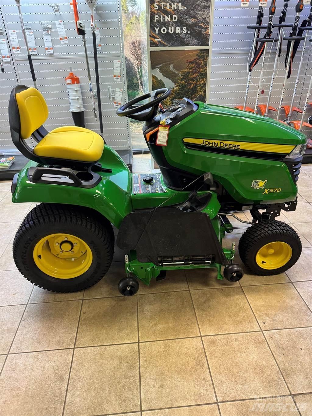 John Deere X570 소형 트랙터
