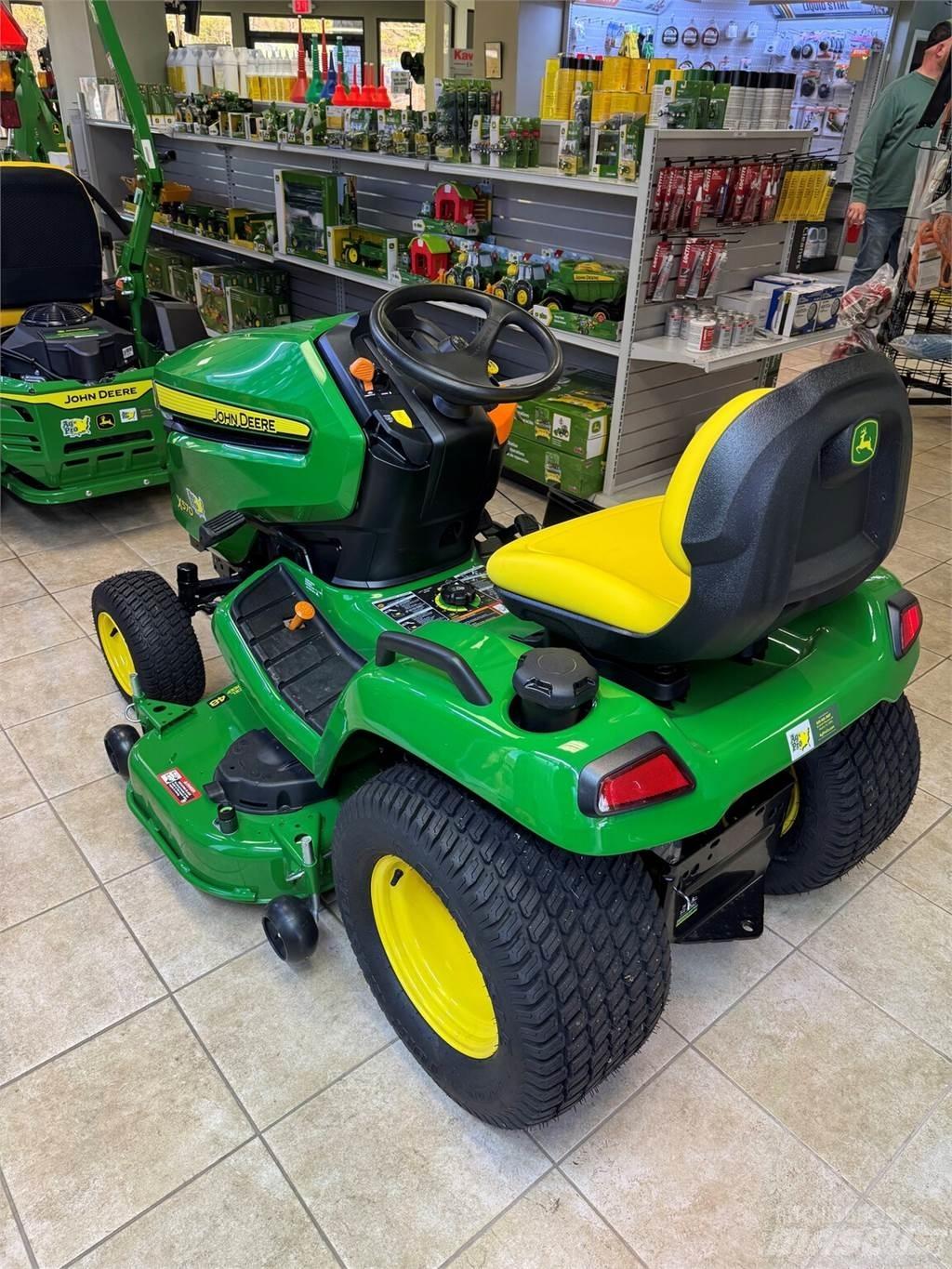 John Deere X570 소형 트랙터
