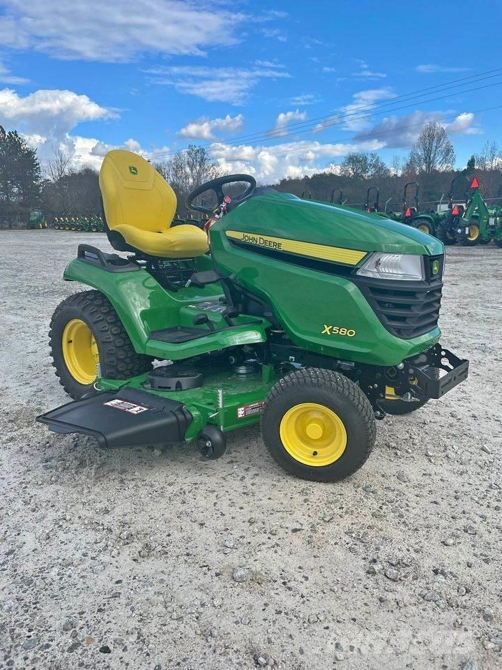 John Deere X580 소형 트랙터