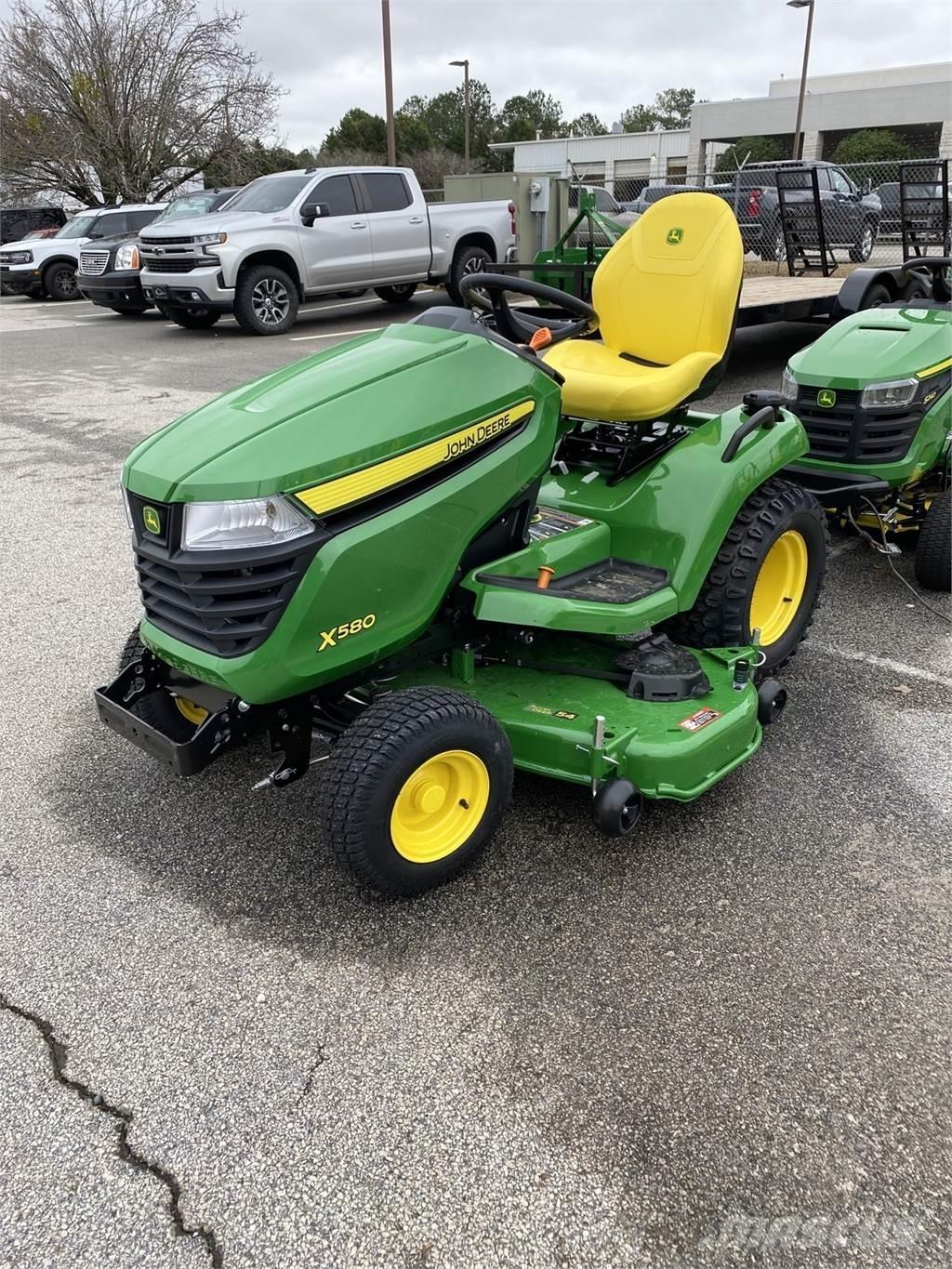 John Deere X580 소형 트랙터