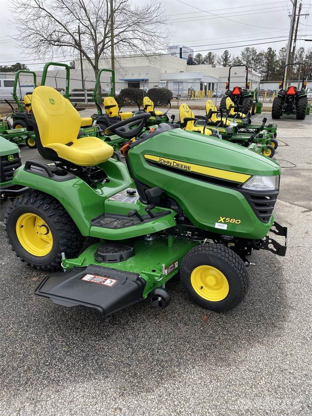 John Deere X580 소형 트랙터