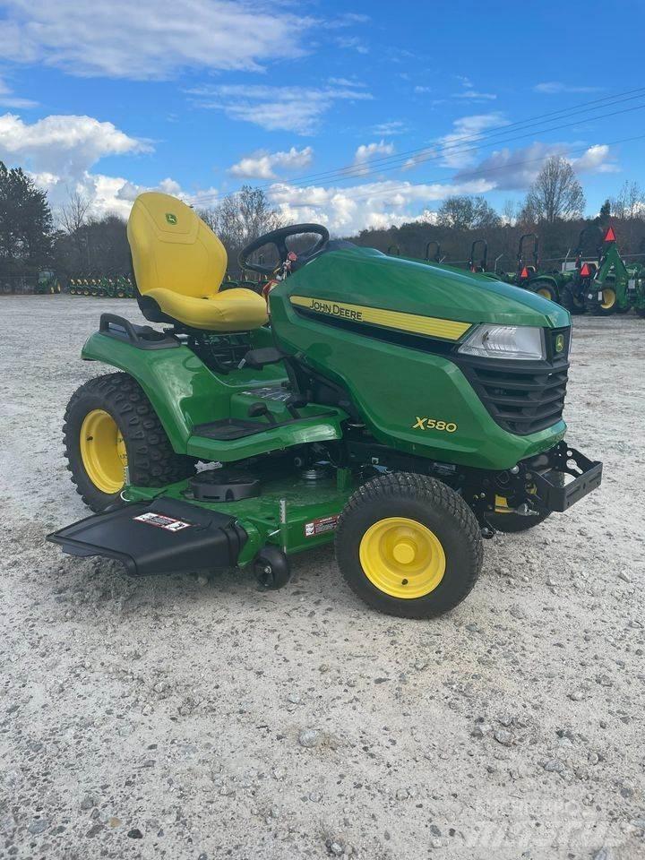 John Deere X580 탑승형 잔디깎기