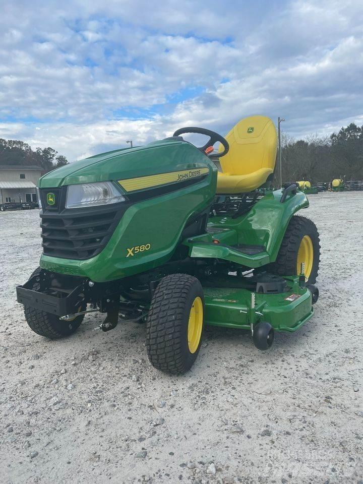 John Deere X580 탑승형 잔디깎기
